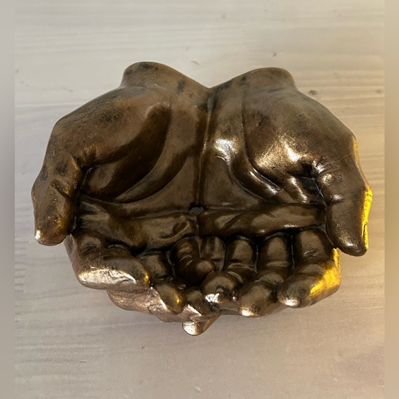 Handmade Concrete Two Hands Holder With Moon Light - Picture 7 of 9